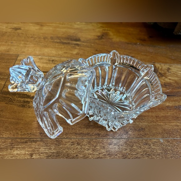 Elegant Crystal Candy Dish - Picture 2 of 3